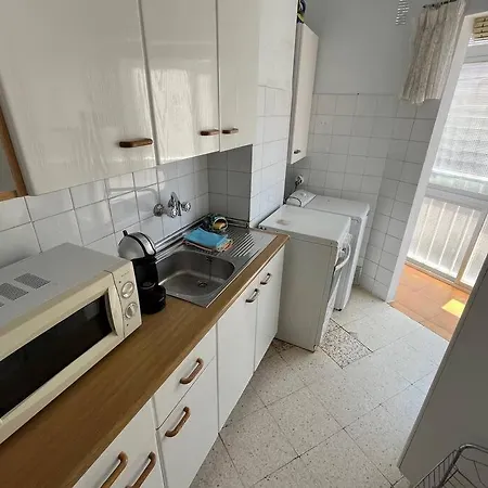 Apartamento Centro Con Parking Comunitario * נרחה